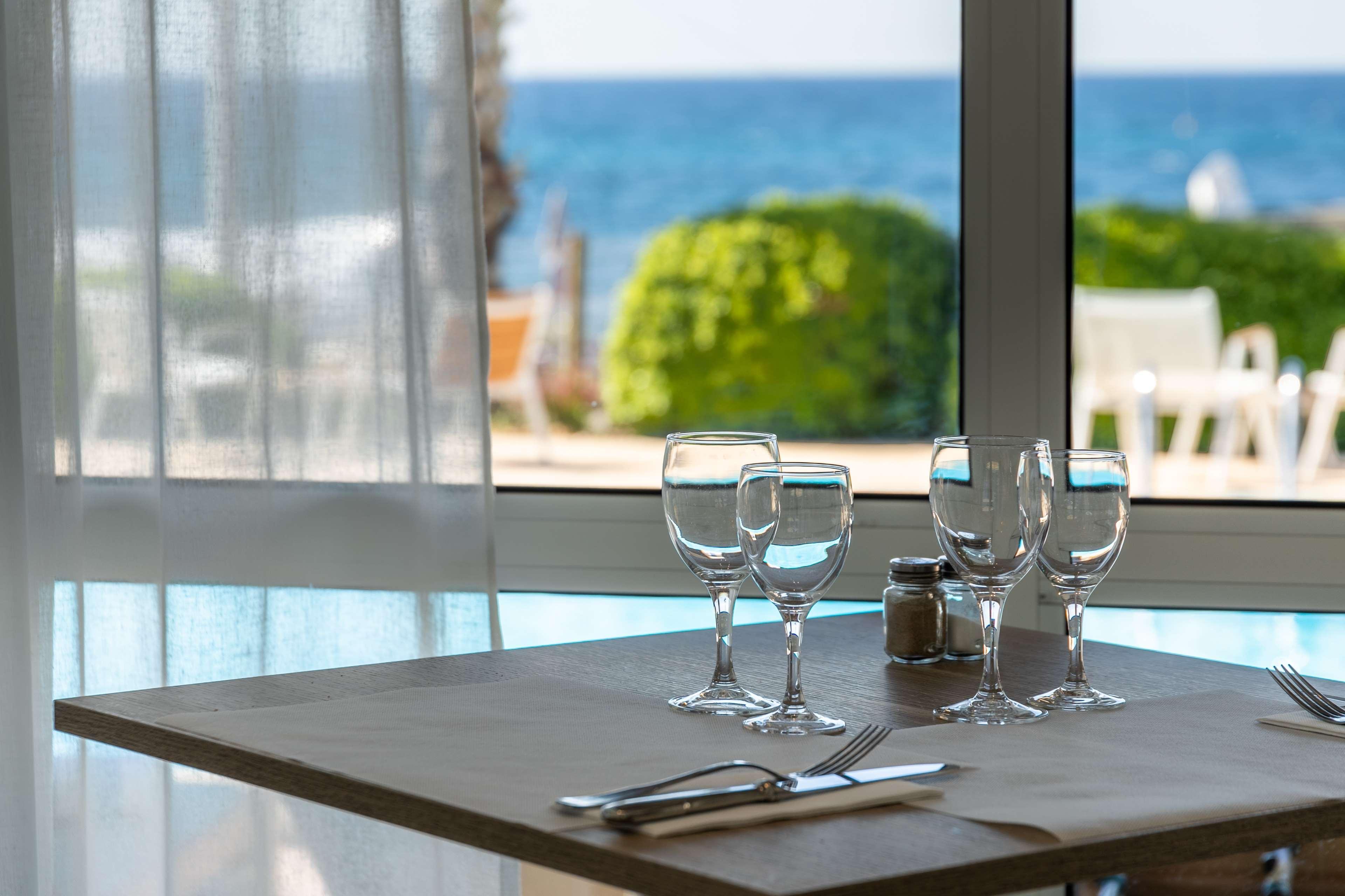 Hotel Paradou Mediterranee, BW Signature Collection By Best Western Sausset-les-Pins Exterior photo